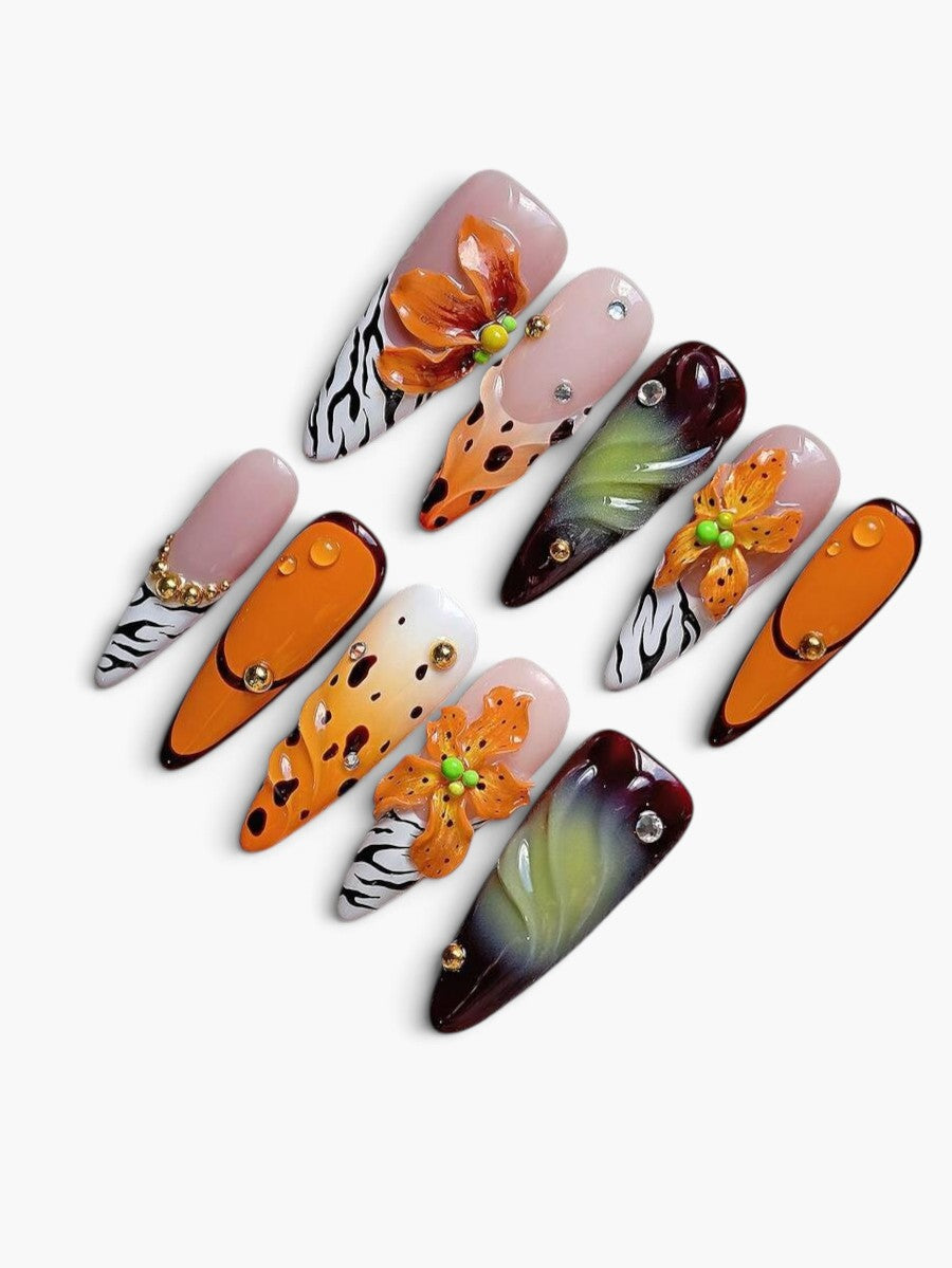 Faux ongles Cherry Rouge multicolores en forme amande avec motifs animaliers, fleurs en relief et finitions brillantes